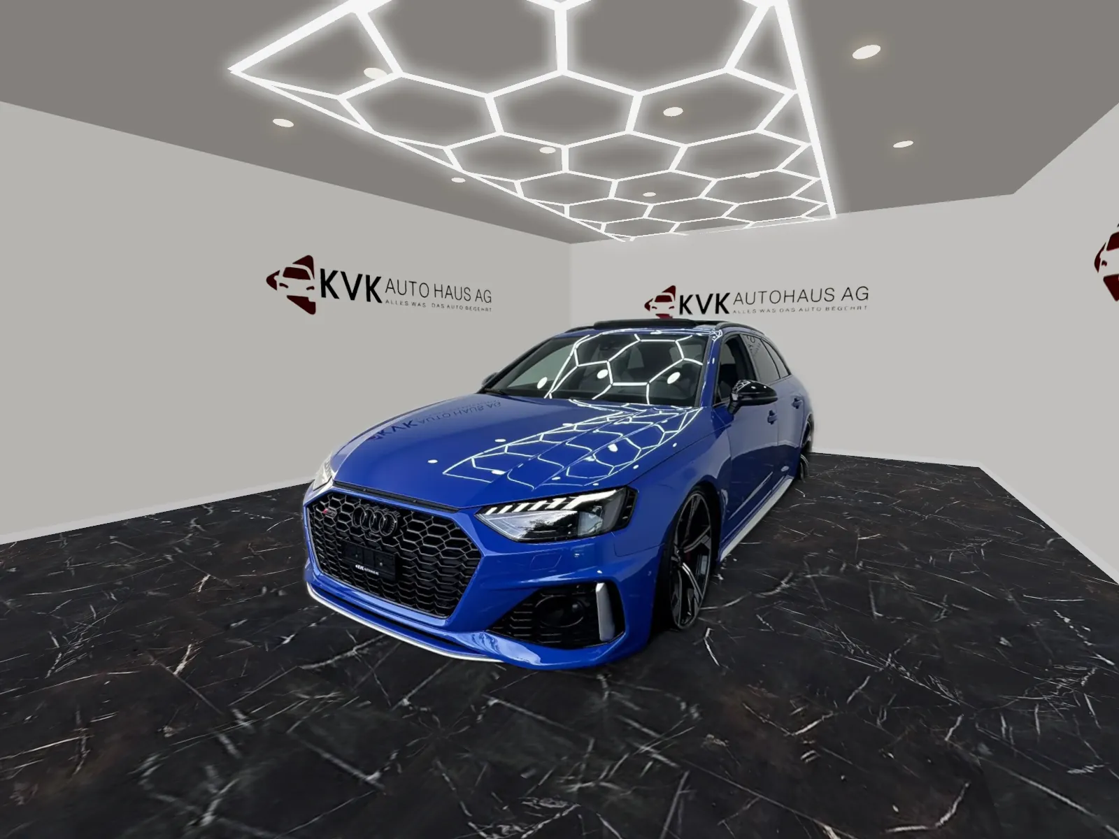 Audi RS4 Avant quattro tiptronic im nachgebildeten Showroom · Showroom Gretzenbach, nach Fotos nachgebildet · Fahrzeugfotos aus dem Inserat